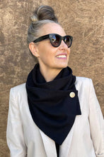 עדי בקשי צעיף שחור סרוג כריסטינה