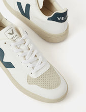 טען תמונה לצופה בגלריה, סניקרס VEJA white california
